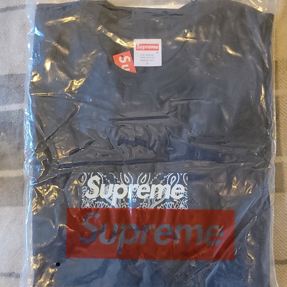 Supreme Navy Bandana Box Logo tee